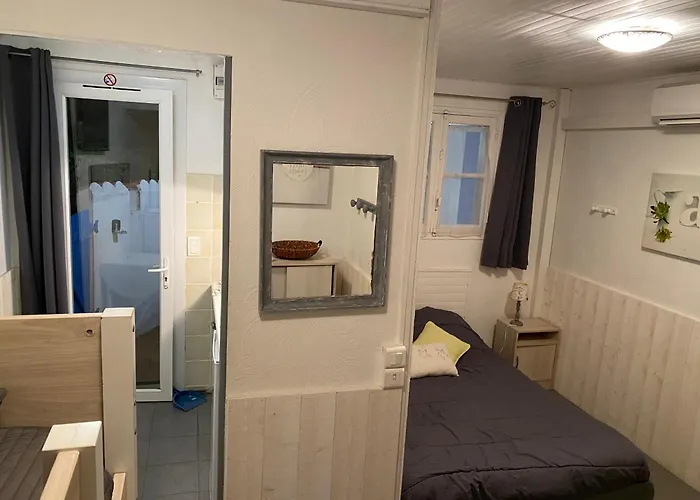 Les Pieds Dans L Eau Au Grand Sud * Hyères